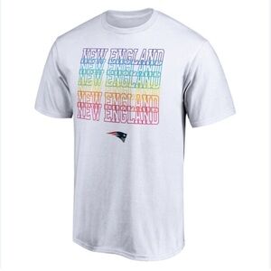 < Fanatics New England Patriots Rainbow Logo Tee >